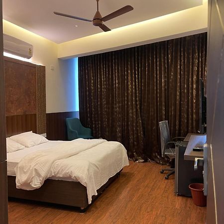 The Taaj Inn Bangalore Exterior photo