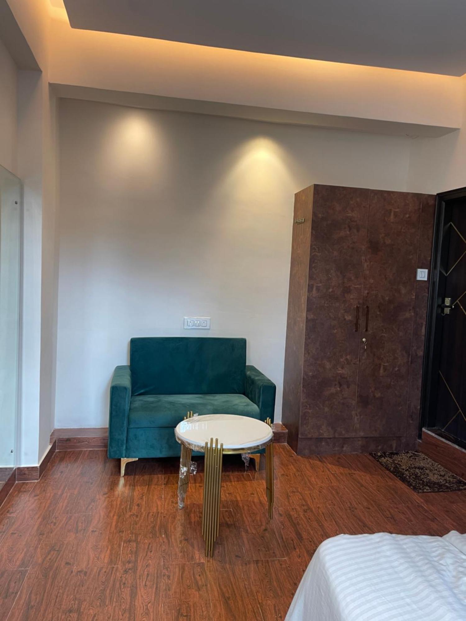 The Taaj Inn Bangalore Exterior photo