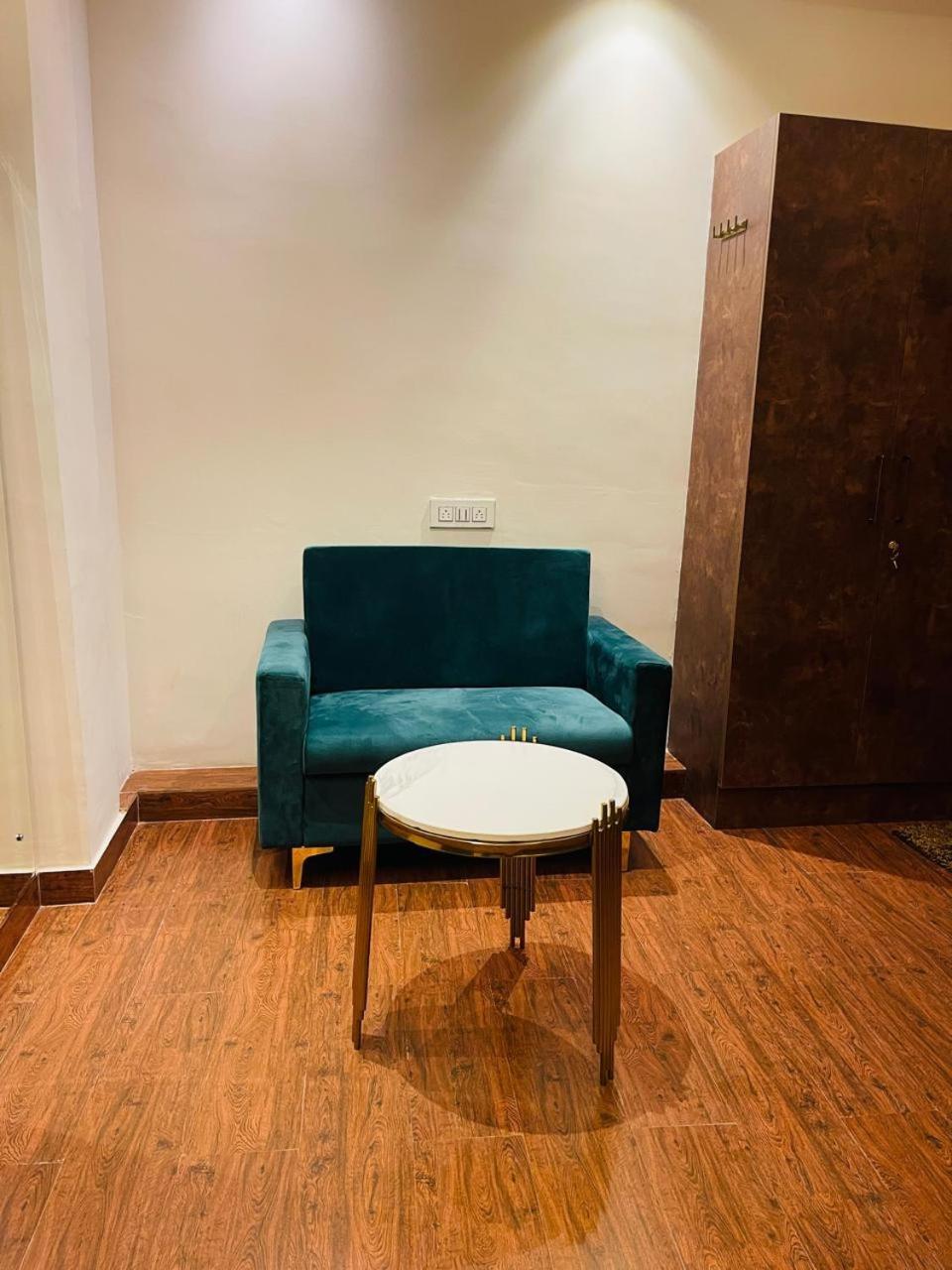 The Taaj Inn Bangalore Exterior photo