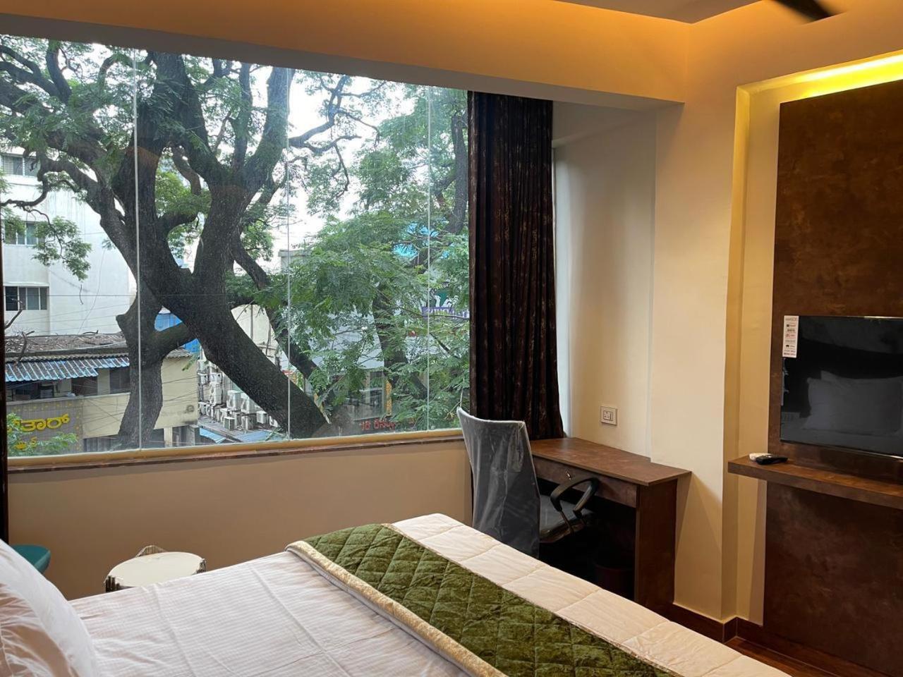 The Taaj Inn Bangalore Exterior photo